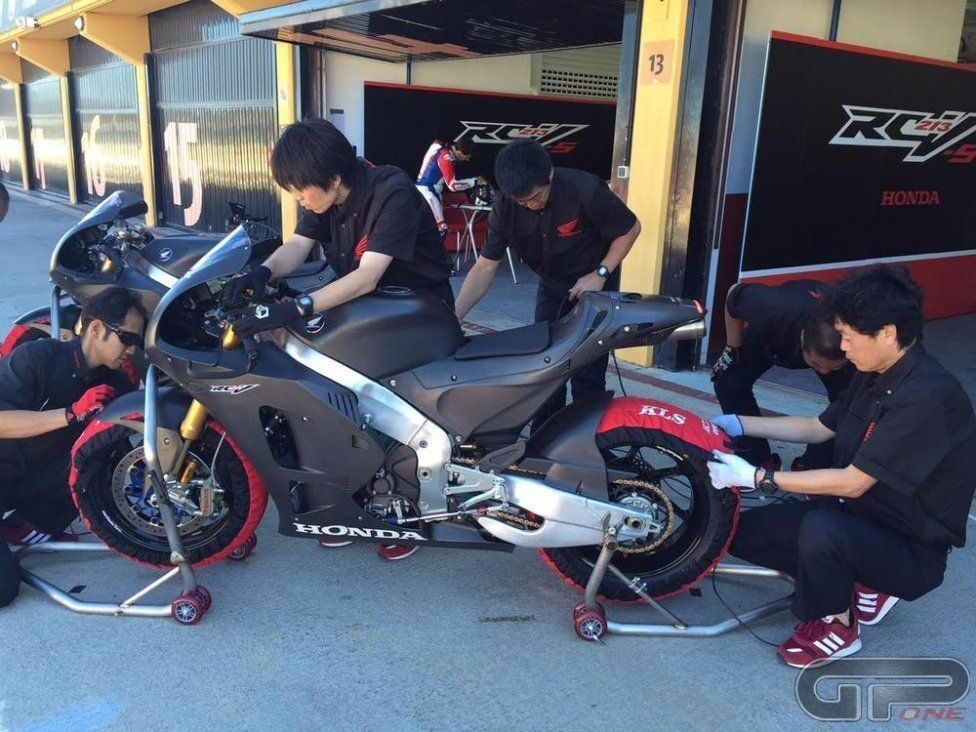 Moto - Test: Honda RC213V-S: Ron Haslam la prova per noi