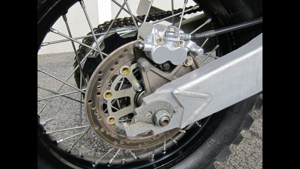 Moto - News: Yamaha YZE OWD8 del 1993 di Stephane Peterhansel in vendita