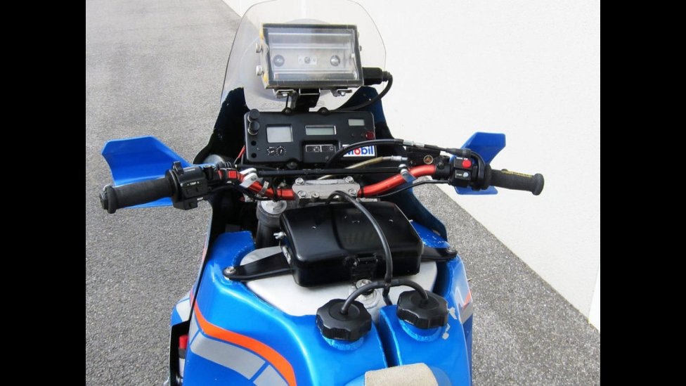 Moto - News: Yamaha YZE OWD8 del 1993 di Stephane Peterhansel in vendita
