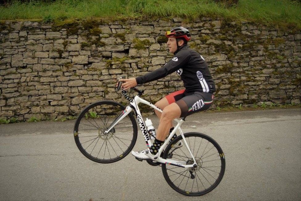Corti impennante in bicicletta