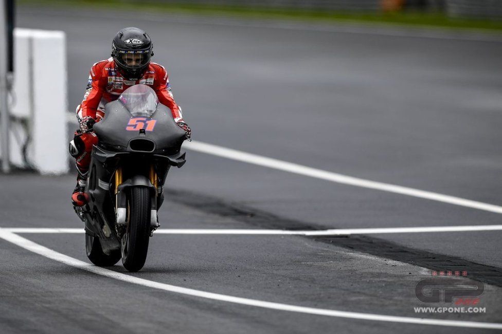 MotoGP: FOTO. Pirro e i suoi 'fratelli': i tester in azione a Sepang
