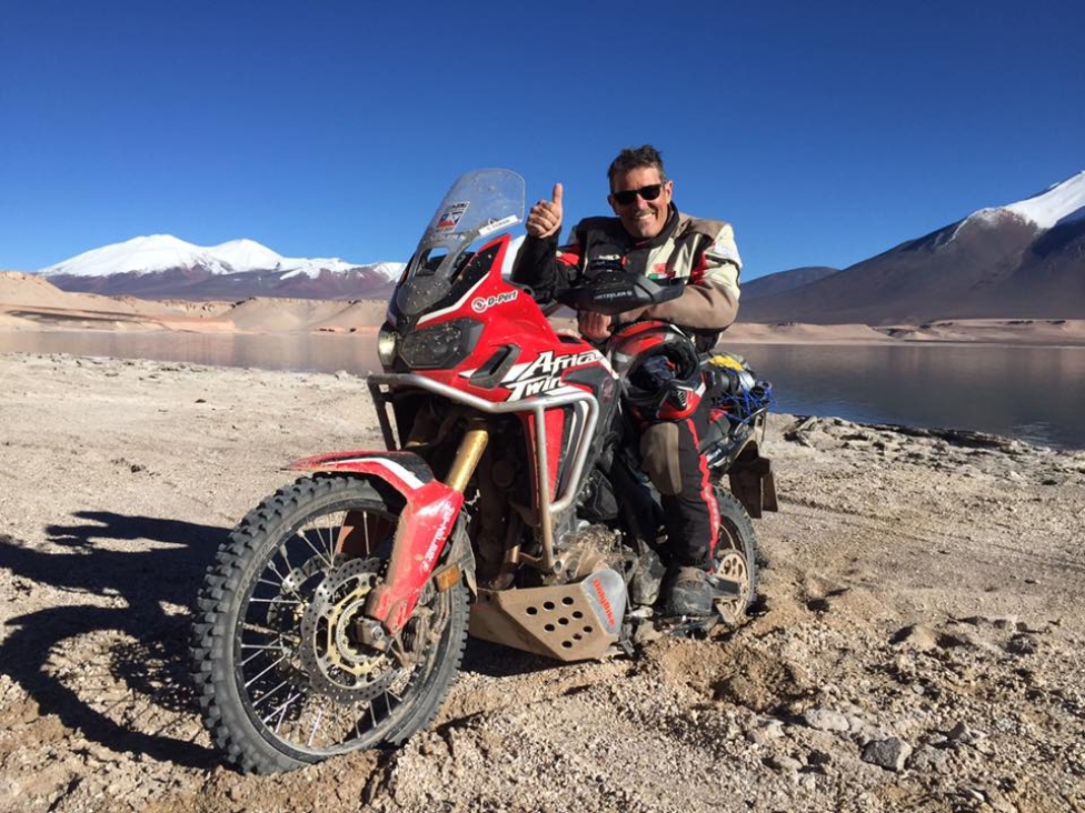 Moto - News: La Honda Africa Twin sulla vetta del vulcano più alto del mondo