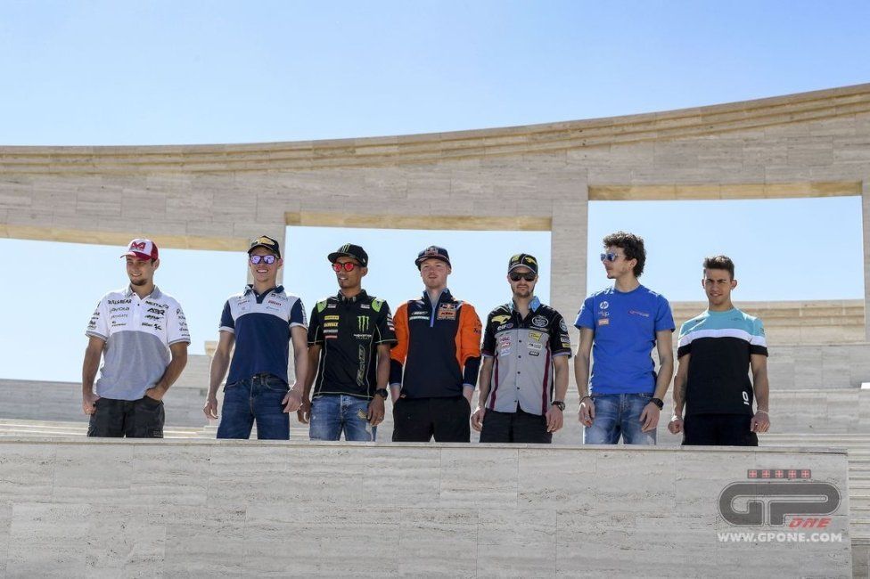 MotoGP: I piloti della MotoGP turisti per caso a Doha