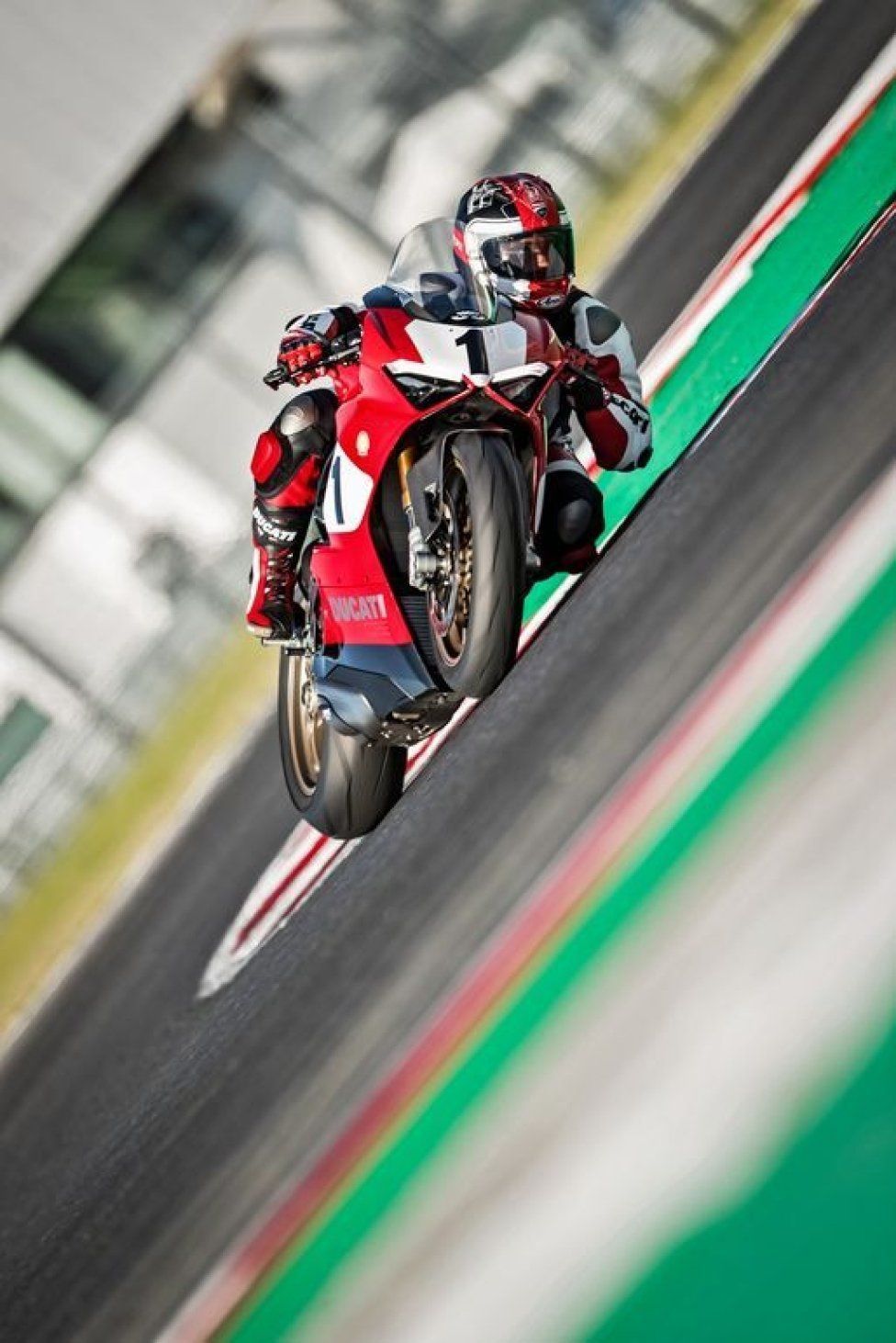 Moto - News: Carl Fogarty svela la Ducati Panigale V4 25° Anniversario 916