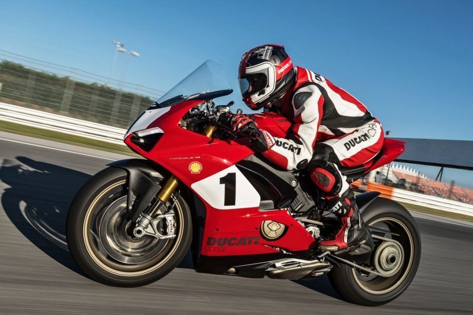 Moto - News: Carl Fogarty svela la Ducati Panigale V4 25° Anniversario 916