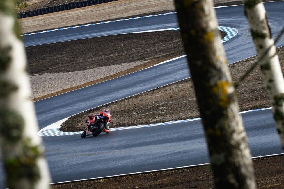 MotoGP: La pioggia bagna il primo giorno dei test MotoGP al KymiRing
