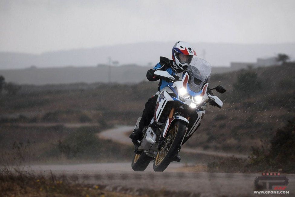 Moto - Test: Test Honda Africa Twin 2020: evoluzione della specie