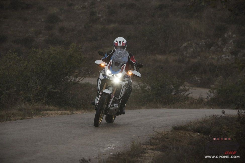 Moto - Test: Test Honda Africa Twin 2020: evoluzione della specie