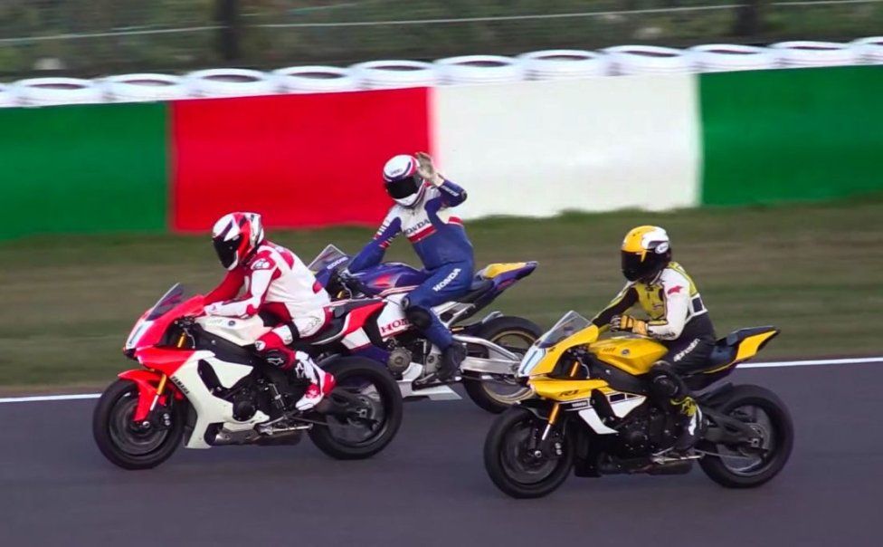 MotoGP: Rainey, Lawson e Kenny Roberts vecchietti terribili: in pista a Suzuka