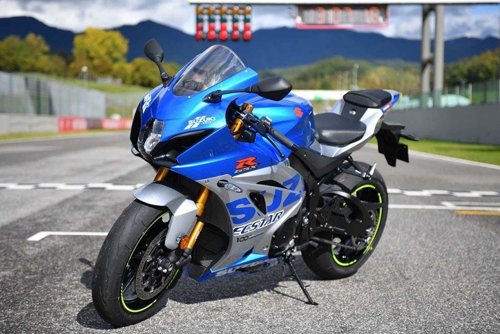 Moto - News: Arriva la Suzuki GSX-R1000R Anniversary, livrea racing e Akrapovic