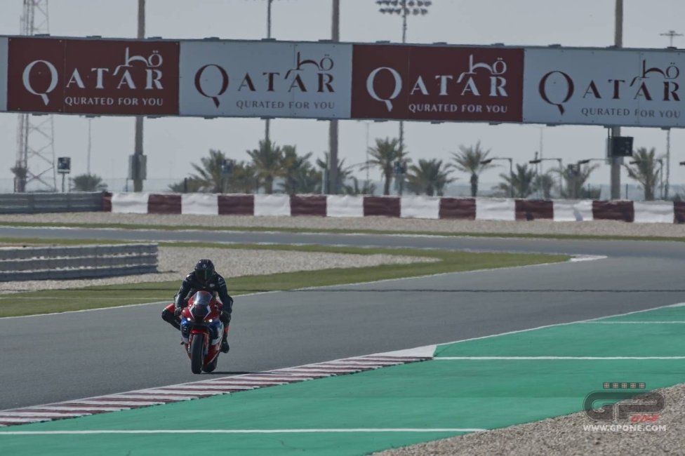 Moto - Test: Prova Honda CBR 1000 RR-R: una rivoluzione, mai stata così “cattiva”
