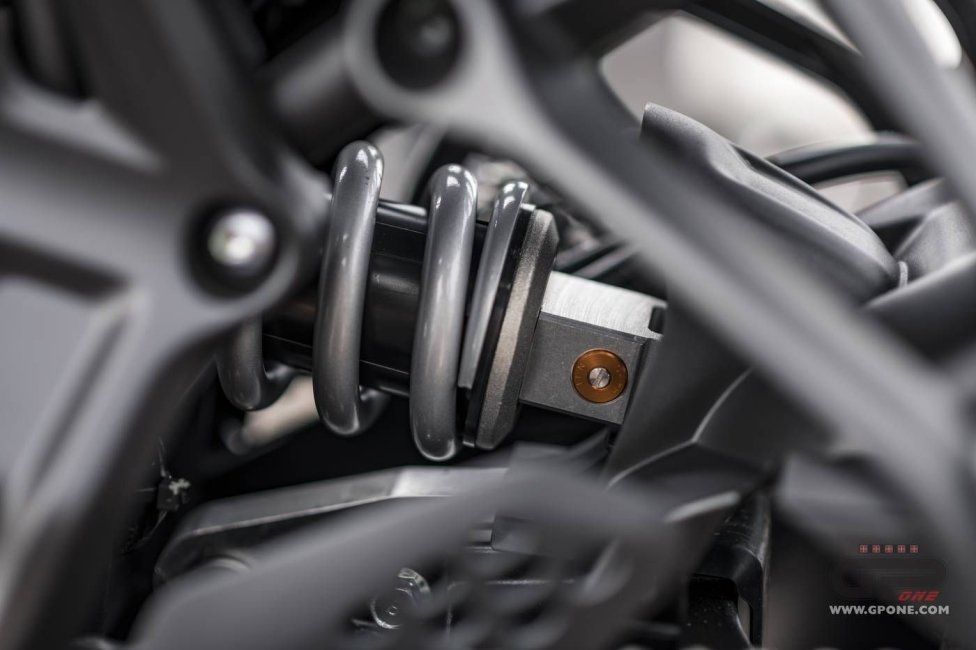 Moto - Test: Nuova Yamaha Tracer 700 2020, non solo “sguardo R1” ed Euro 5