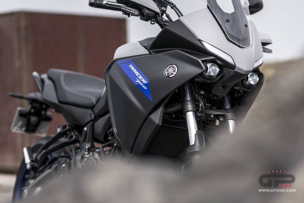 Moto - Test: Nuova Yamaha Tracer 700 2020, non solo “sguardo R1” ed Euro 5