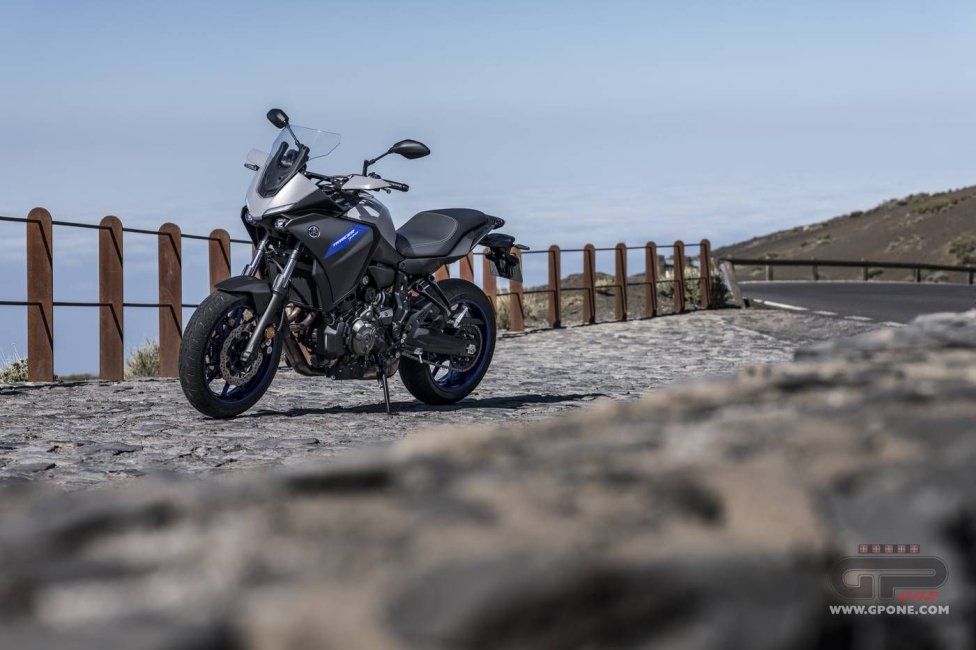 Moto - Test: Nuova Yamaha Tracer 700 2020, non solo “sguardo R1” ed Euro 5
