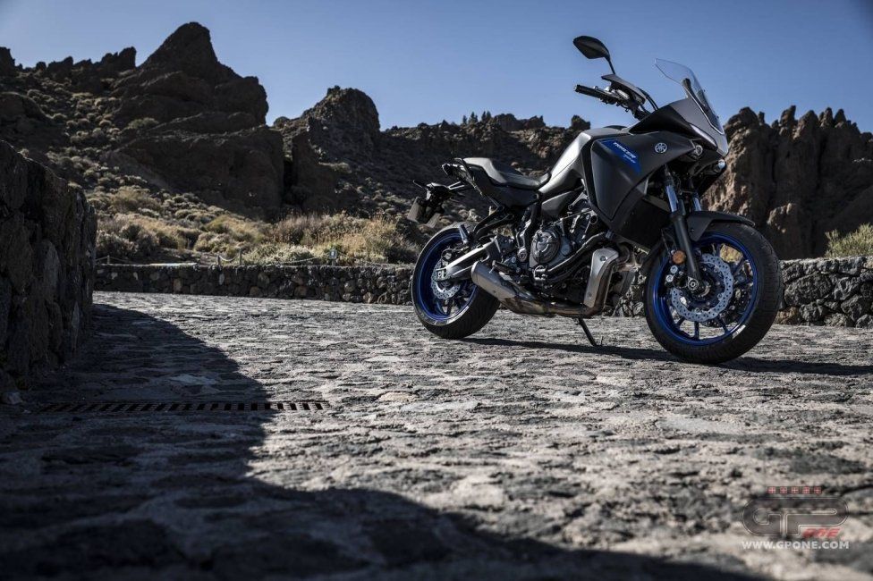 Moto - Test: Nuova Yamaha Tracer 700 2020, non solo “sguardo R1” ed Euro 5