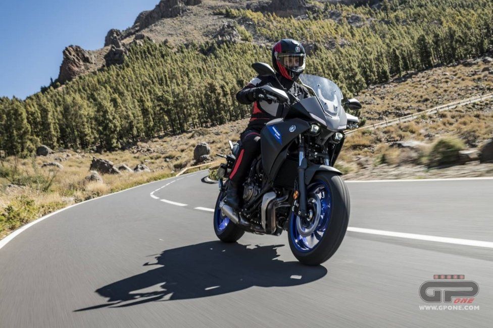 Moto - Test: Nuova Yamaha Tracer 700 2020, non solo “sguardo R1” ed Euro 5
