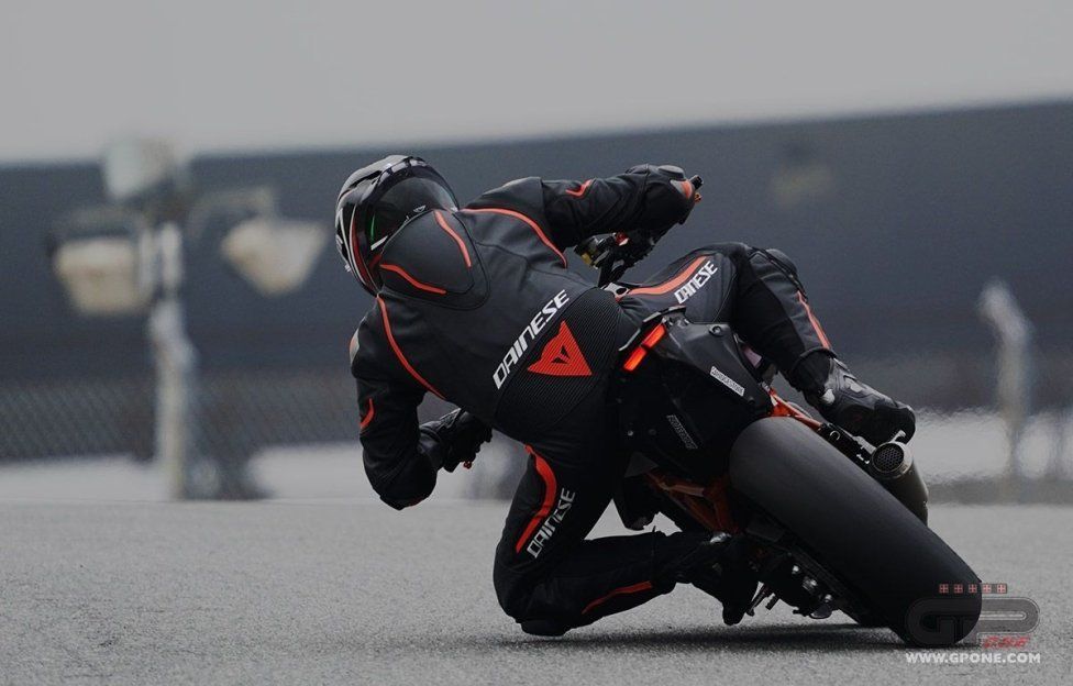 Moto - Test: PROVA KTM Super Duke 1290 R: Bestia nell'anima, ringhia ma non azzanna