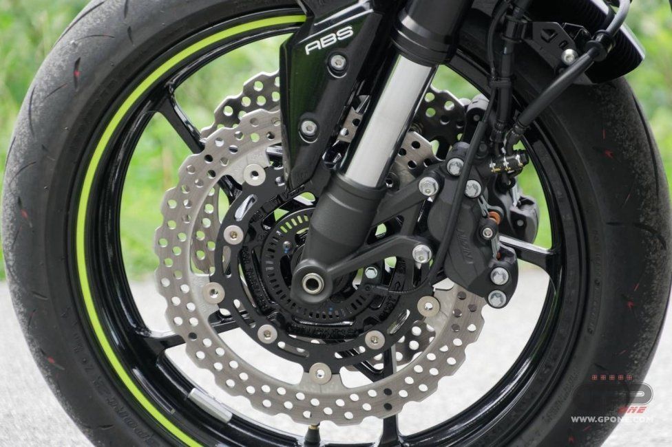 Moto - Test: Prova Kawasaki Z900 2020: arriva il controllo di trazione      