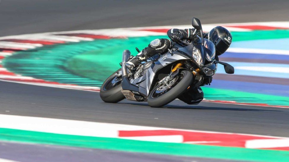 Moto - Test: Triumph Daytona 765 Moto2 Limited Edition - TEST