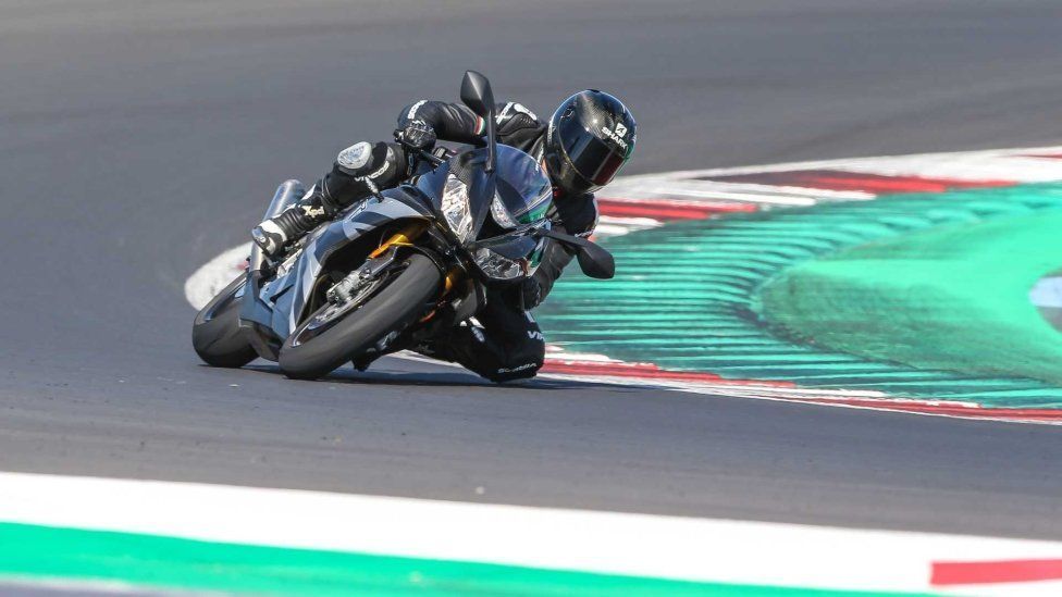 Moto - Test: Triumph Daytona 765 Moto2 Limited Edition - TEST