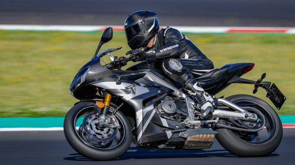 Moto - Test: Triumph Daytona 765 Moto2 Limited Edition - TEST