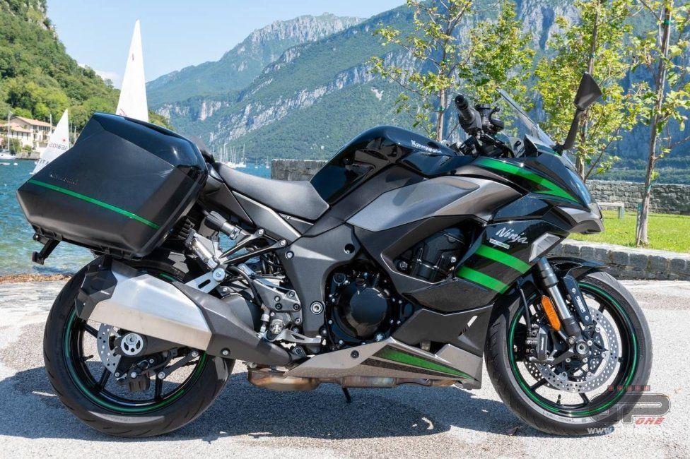 Moto - Test: Prova Kawasaki Ninja 1000SX 2020: sport touring dalla Z alla Ninja