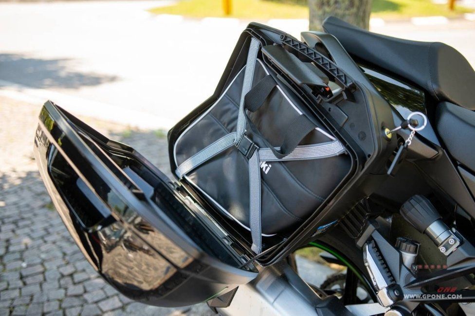 Moto - Test: Prova Kawasaki Ninja 1000SX 2020: sport touring dalla Z alla Ninja