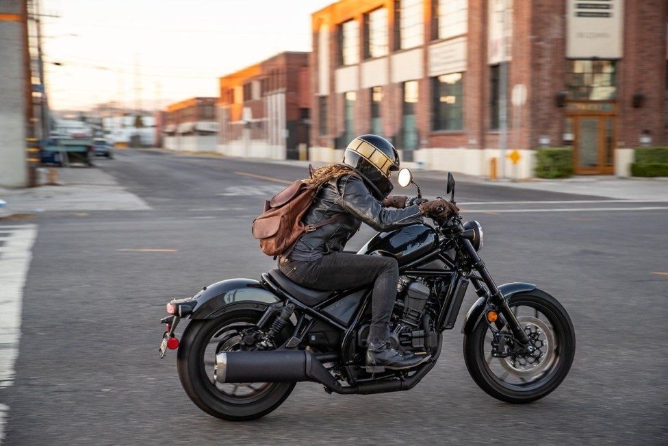 Moto - News: Honda: la Rebel con il motore dell'Africa Twin, Rebel 1100 2021, foto e dati
