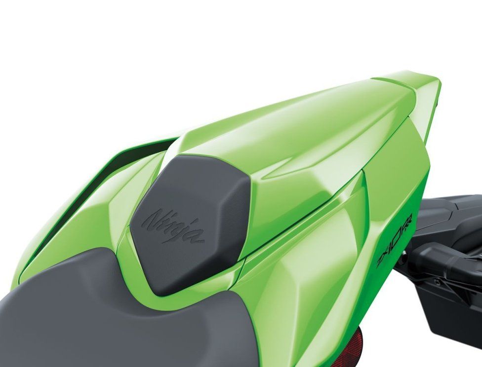 Moto - News: Svelate le Kawasaki ZX-10R e ZX-10RR my2021: due Ninja per graffiare in pista