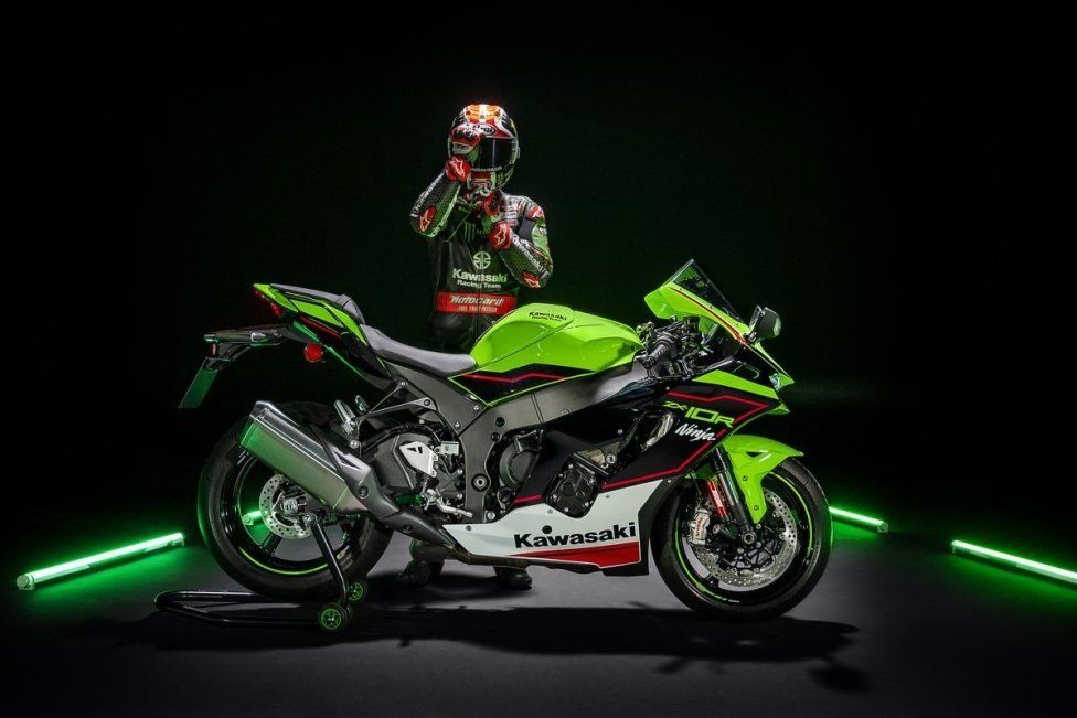 Moto - News: Svelate le Kawasaki ZX-10R e ZX-10RR my2021: due Ninja per graffiare in pista