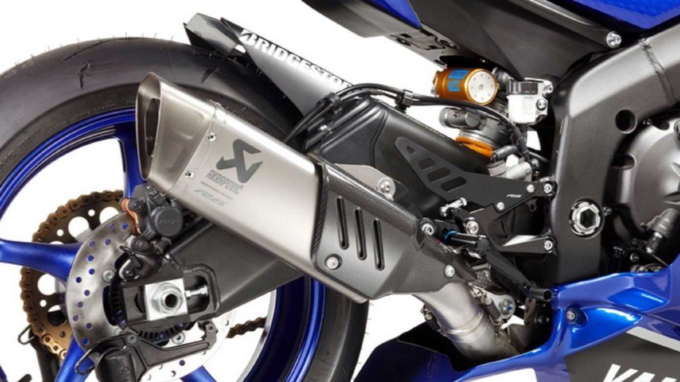 Moto - News: Yamaha R6 Race, la supersport solo per le pieghe in pista
