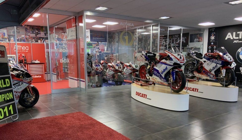 WSBK: Moto dei Miti riapre e si prepara al decennale del titolo iridato di Checa