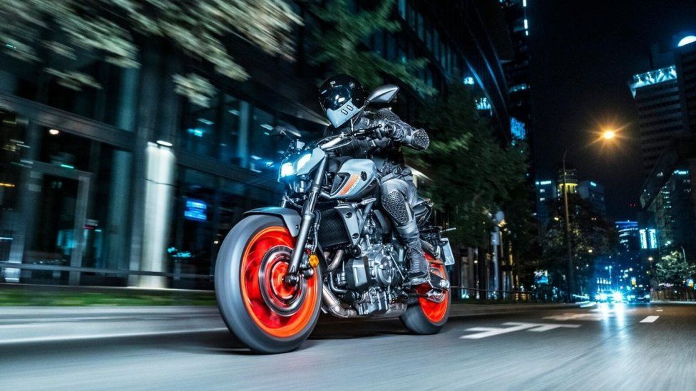 Moto - Test: Prova Video Yamaha MT-07 2021: caratteristiche e foto