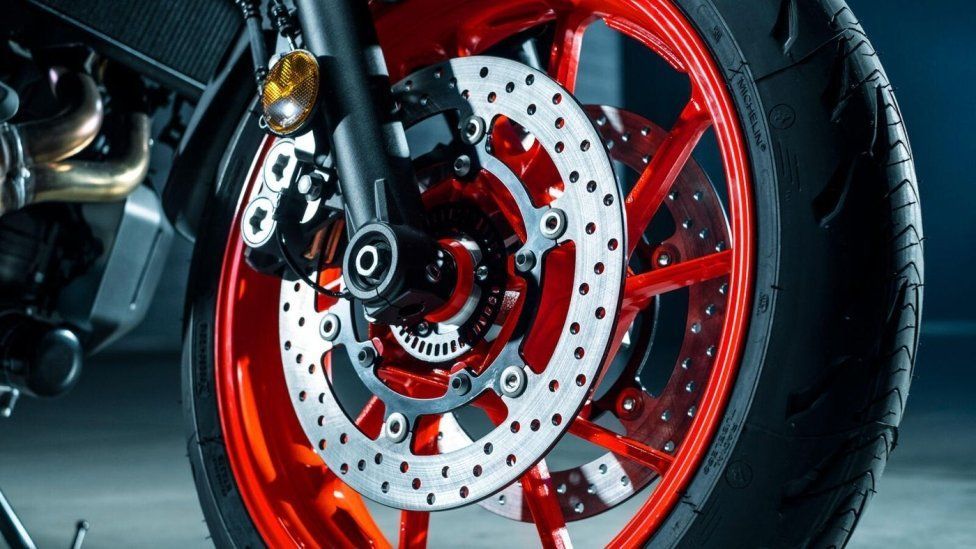 Moto - Test: Prova Video Yamaha MT-07 2021: caratteristiche e foto