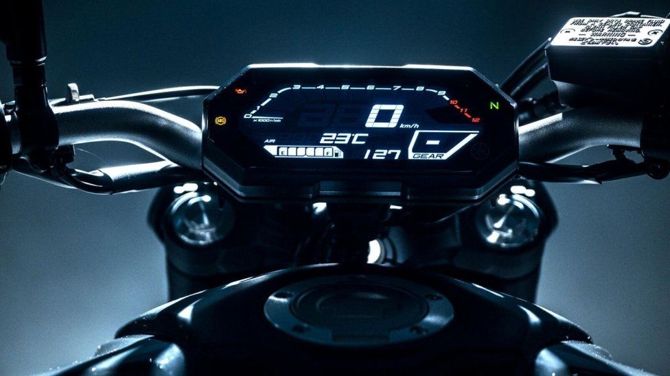 Moto - Test: Prova Video Yamaha MT-07 2021: caratteristiche e foto