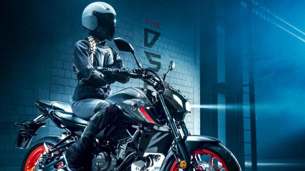 Moto - Test: Prova Video Yamaha MT-07 2021: caratteristiche e foto