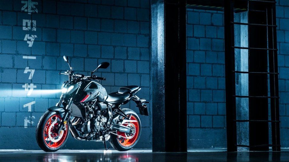 Moto - Test: Prova Video Yamaha MT-07 2021: caratteristiche e foto