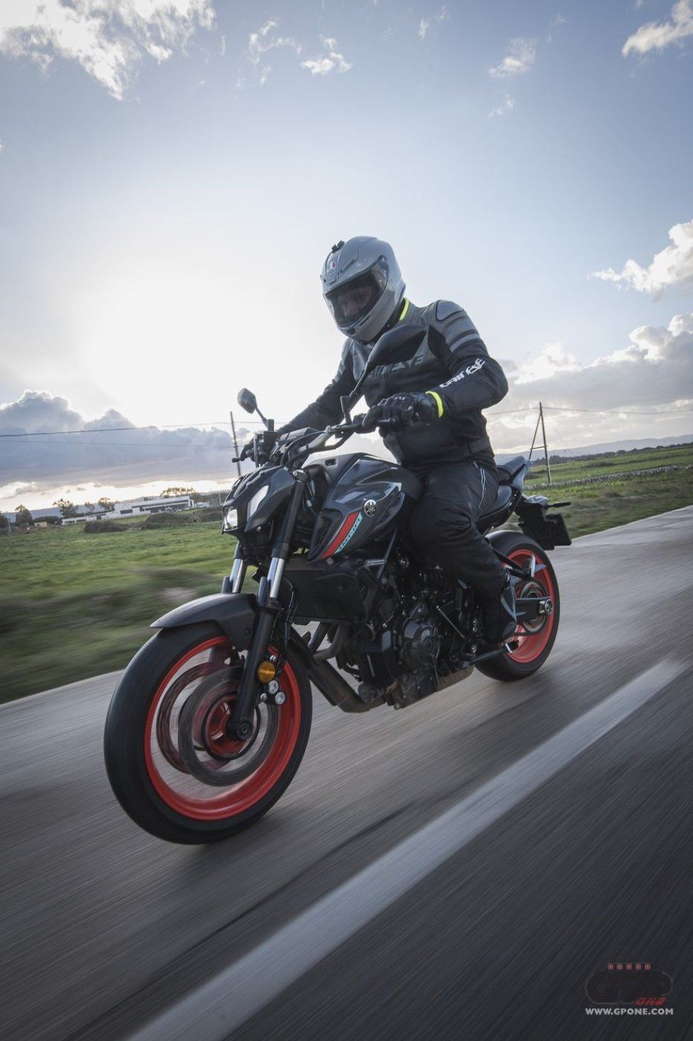 Moto - Test: Prova Video Yamaha MT-07 2021: caratteristiche e foto