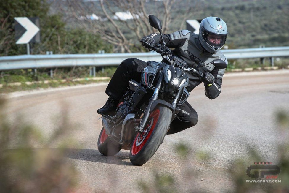 Moto - Test: Prova Video Yamaha MT-07 2021: caratteristiche e foto