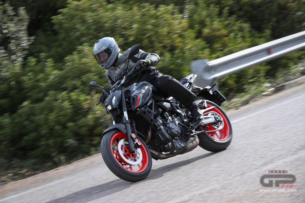 Moto - Test: Prova Video Yamaha MT-07 2021: caratteristiche e foto