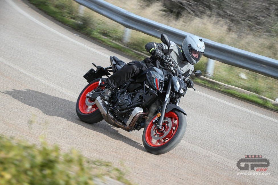 Moto - Test: Prova Video Yamaha MT-07 2021: caratteristiche e foto