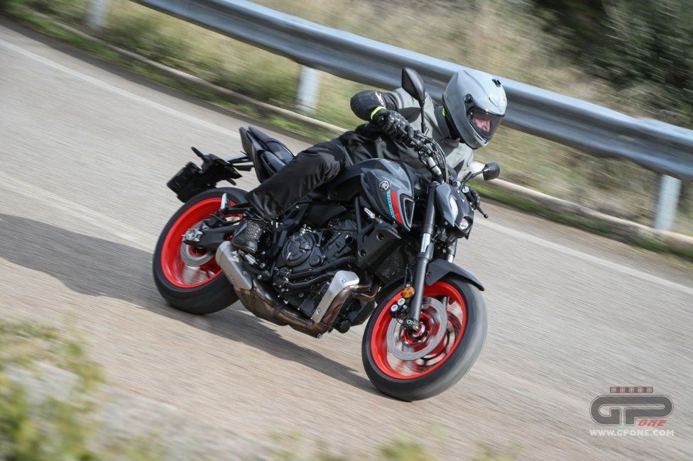 Moto - Test: Prova Video Yamaha MT-07 2021: caratteristiche e foto