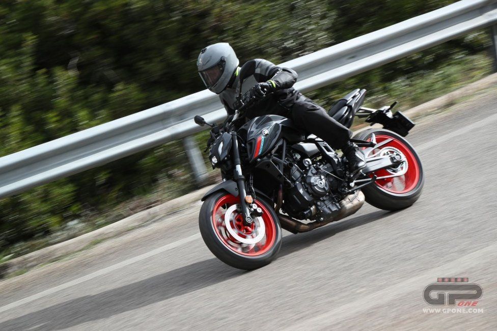 Moto - Test: Prova Video Yamaha MT-07 2021: caratteristiche e foto