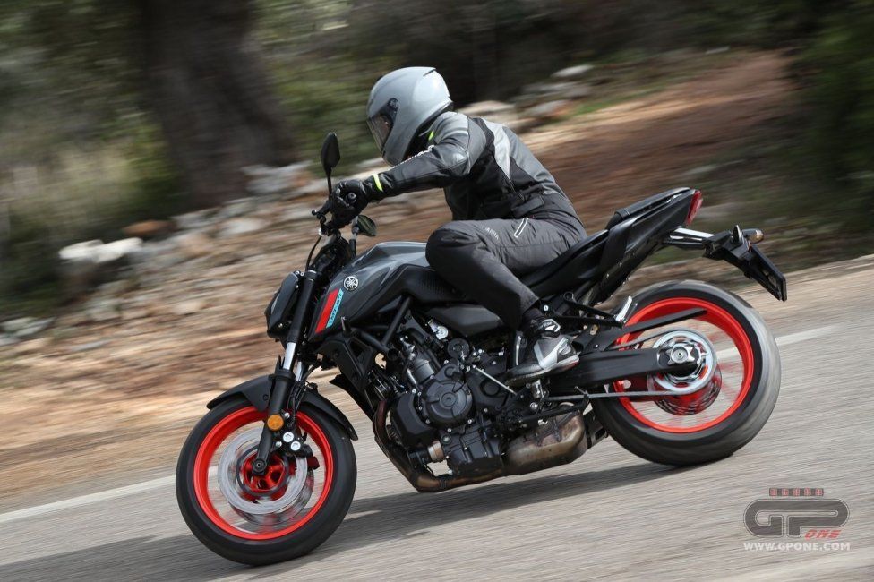 Moto - Test: Prova Video Yamaha MT-07 2021: caratteristiche e foto
