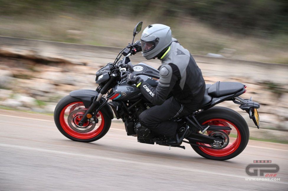 Moto - Test: Prova Video Yamaha MT-07 2021: caratteristiche e foto