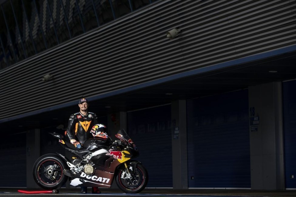 MotoGP: TUTTE LE FOTO - Jerez è rossa: i piloti Ducati sulle Panigale V4