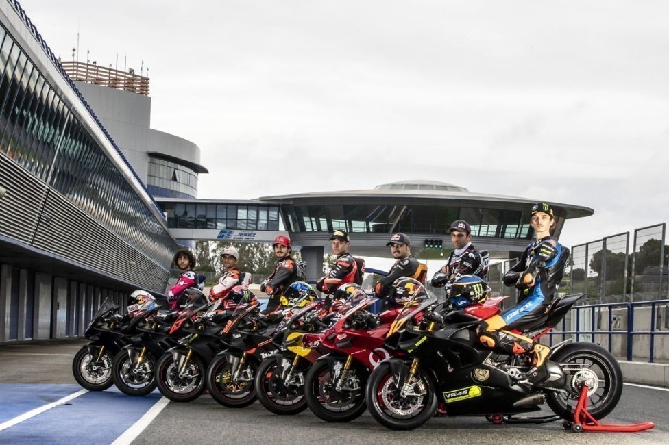 MotoGP: TUTTE LE FOTO - Jerez è rossa: i piloti Ducati sulle Panigale V4