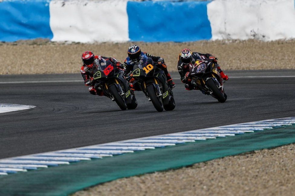 MotoGP: PHOTOS - Ducati's Magnificent Six in action at Jerez on the Panigale V4S