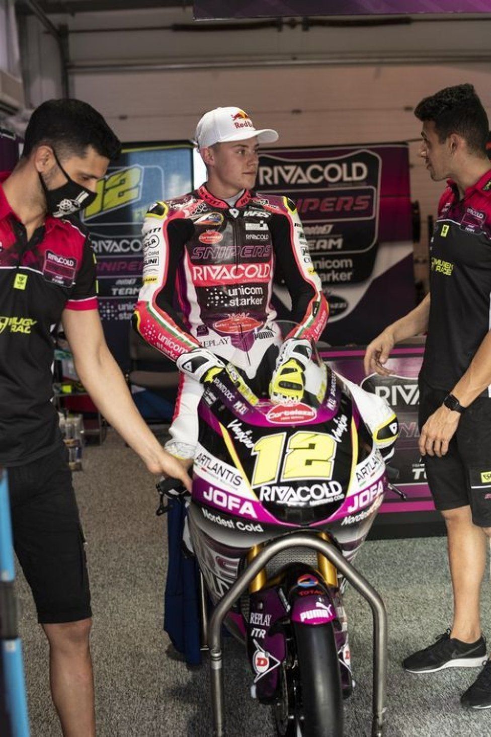 Moto3: Snipers inizia il 2021 in viola con Andrea Migno e Filip Salac