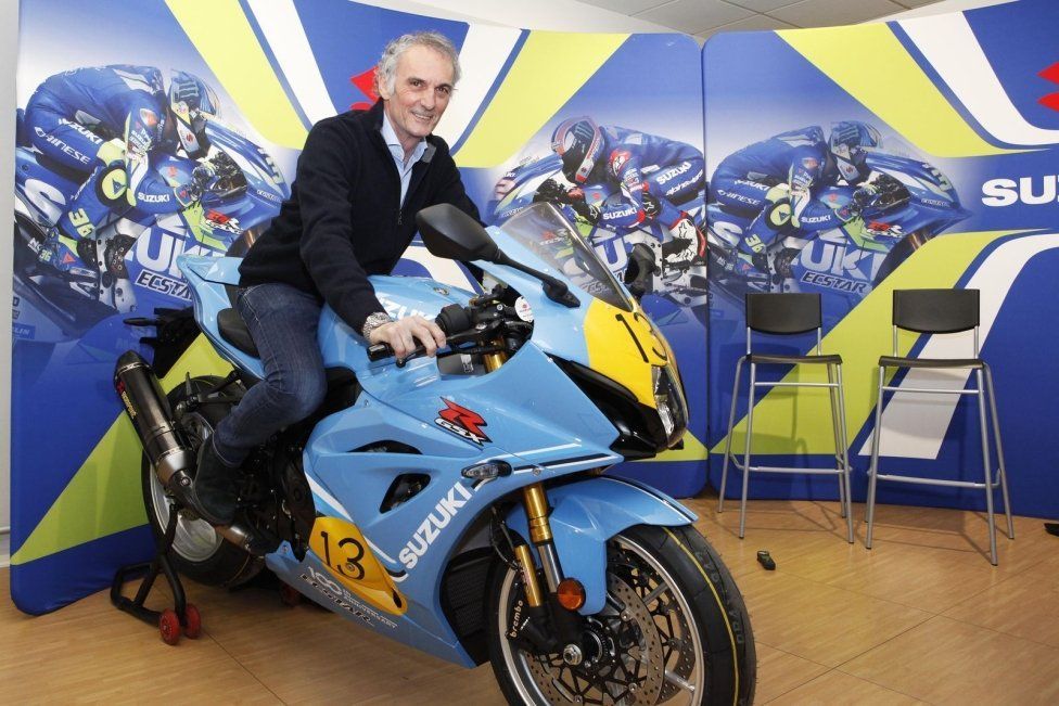 Moto - News: Suzuki Italia consegna a Lucchinelli ed Uncini la GSX-R1000R Legend Edition
